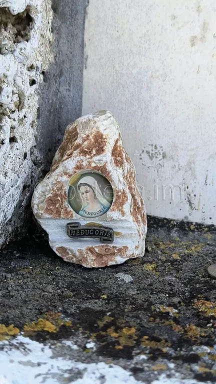 Параклис Св. Йоан Летни над язовир Пчелина