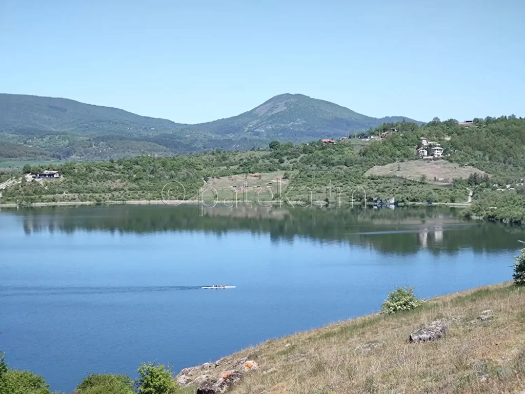 Гледка към язовир Пчелина