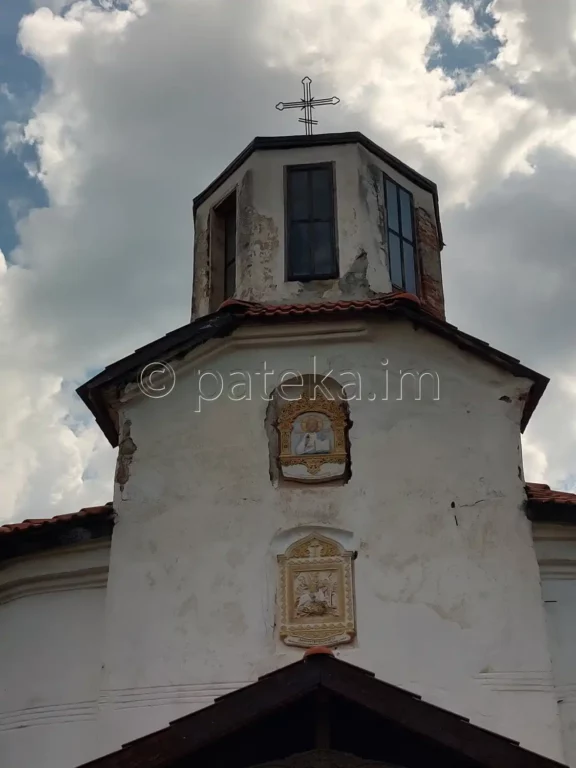 Камбанарията на църквата Св. Георги край с. Лиляч