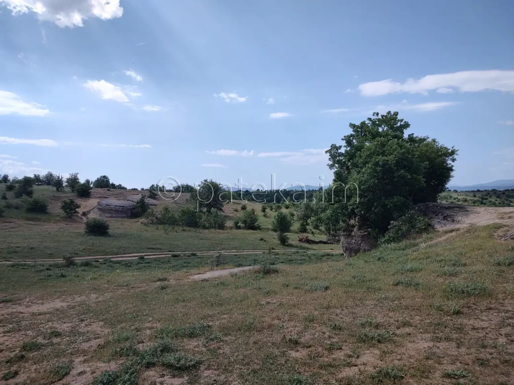 Черният път в близост до Провиралкята край с. Лиляч