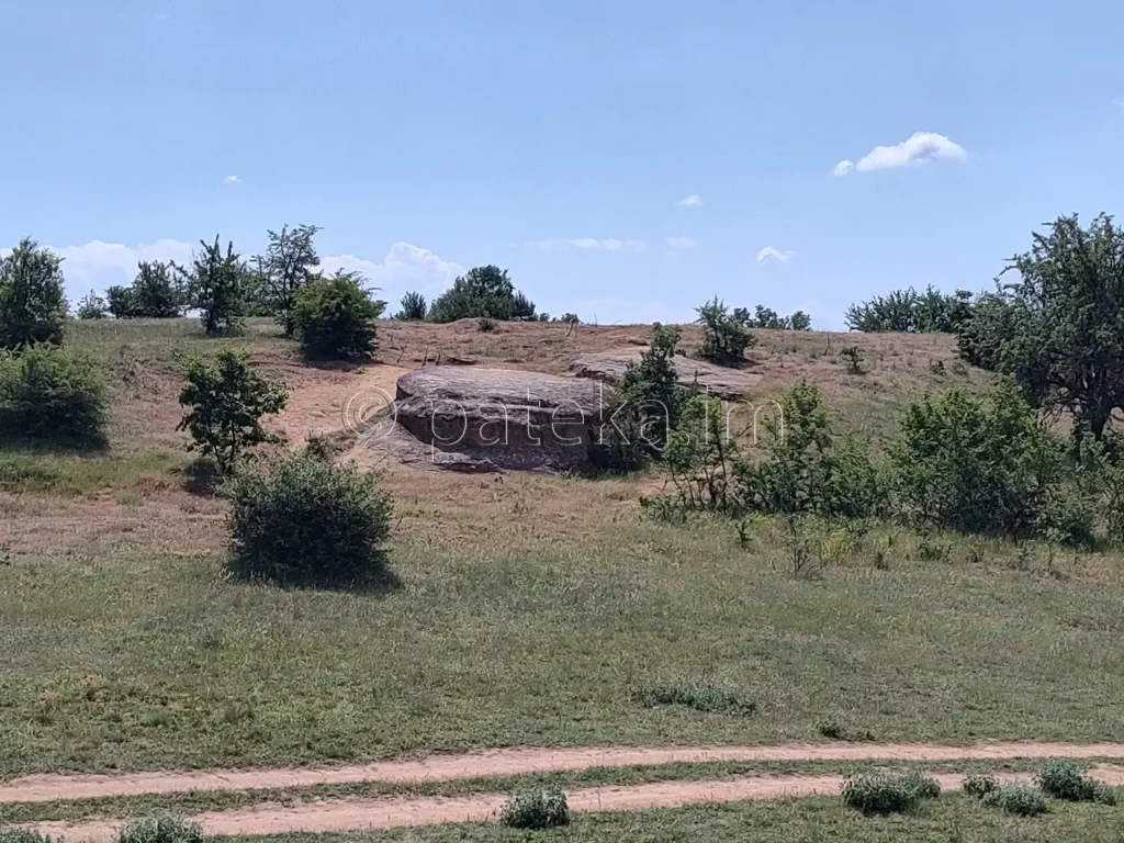Мегалит Погачата при Провиралкята край Лиляч