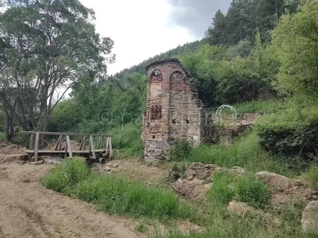 Църквата Св. св. Козма и Дамян