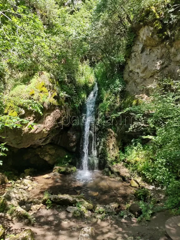 Врабчанският водопад