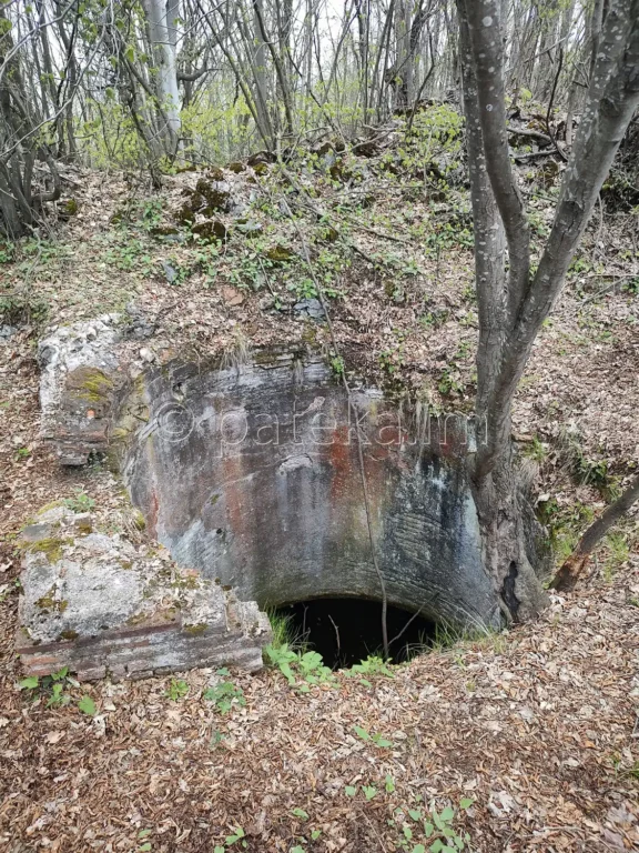 Щерната в Левке