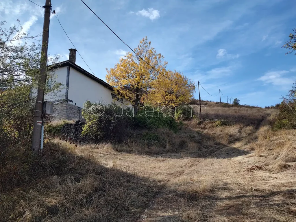 Екопътека Просечен камик Лютиброд